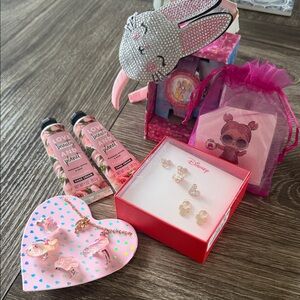 Disney Jewelry and kids Accessory Set